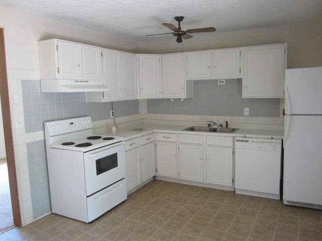 105 Little John Trl, Hampton, GA 30228 photo 6