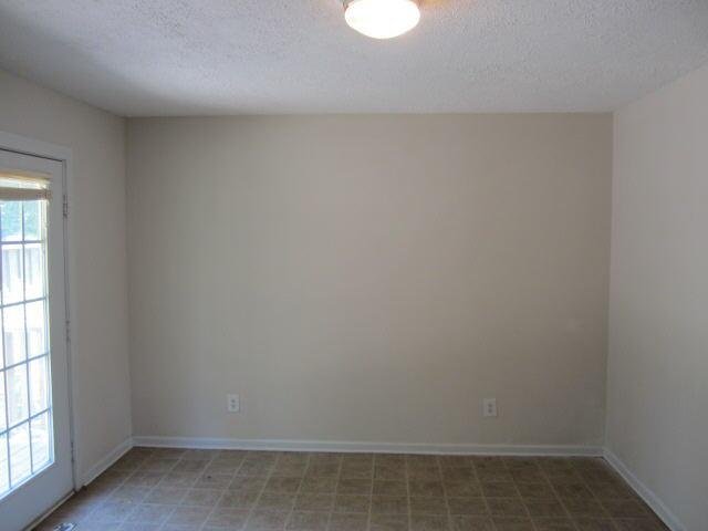 105 Little John Trl, Hampton, GA 30228 photo 5