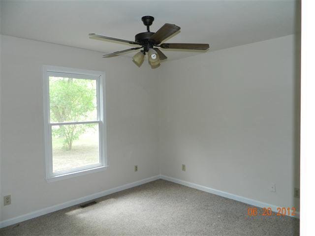 647 Old Milner Rd, Barnesville, GA 30204 photo 8