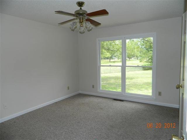 647 Old Milner Rd, Barnesville, GA 30204 photo 9