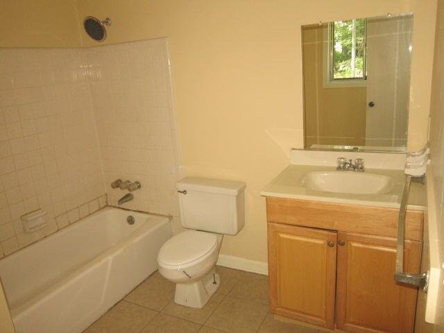 169 Caldwell Dr, Hampton, GA 30228 photo 2