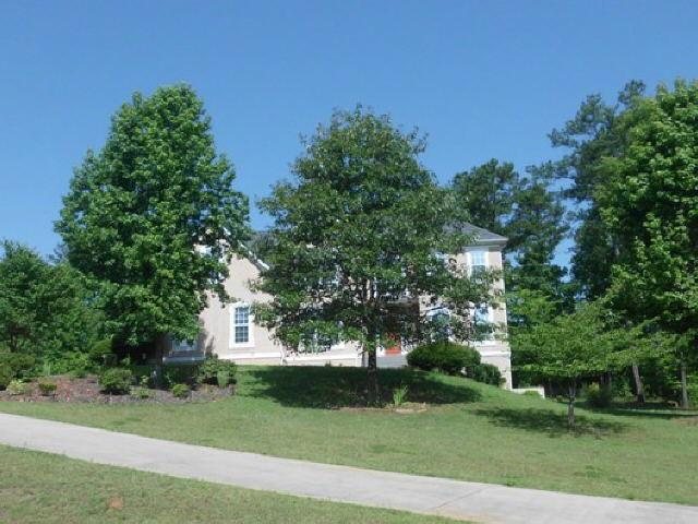 12327 Edgewater Dr, Hampton, GA 30228 photo 1