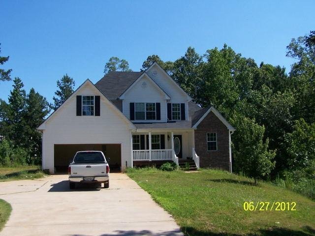 105 Waters Edge Ln, Jackson, GA 30233 photo 1