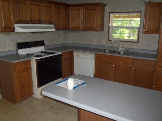 282 Kennedy Dr, Commerce, GA 30530 photo 5