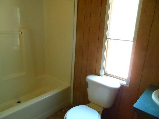 52 Almond Dr, Comer, GA 30629 photo 4