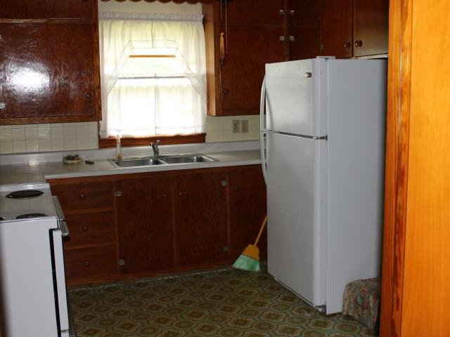 116 E Norris St, Adrian, GA 31002 photo 3