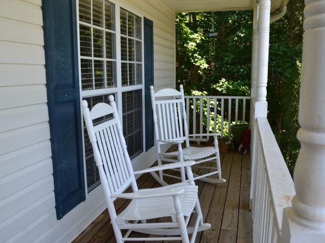 275 Springbrook Ct, Jefferson, GA 30549 photo 2