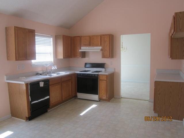 10 Alanton Ct, Covington, GA 30016 photo 3