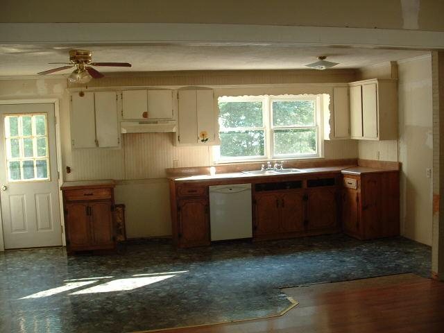 32 E 2nd St, Lindale, GA 30147 photo 4