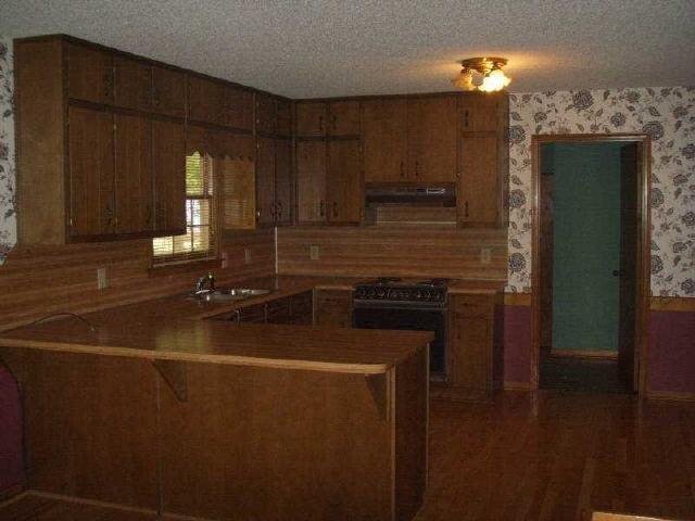 2858 Cascade Dr, Gainesville, GA 30504 photo 2