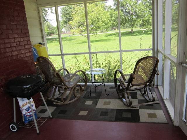 65 Stewart Rd, Lagrange, GA 30241 photo 2