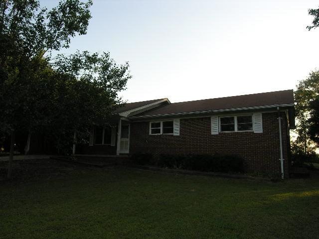 3952 Harmony Dr, Gainesville, GA 30507 photo 4
