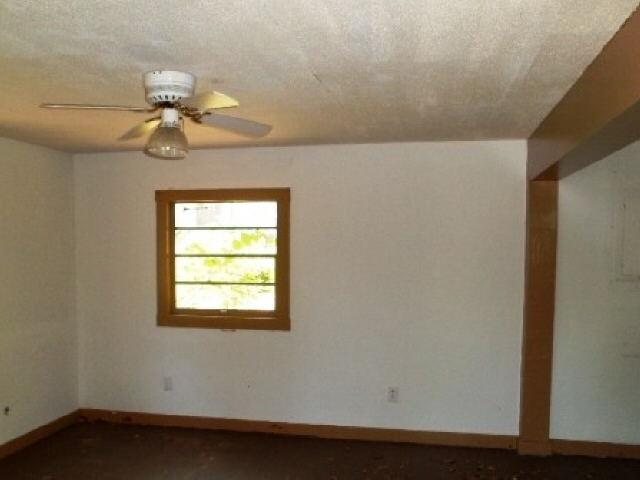 360 Circle Dr, Cornelia, GA 30531 photo 4