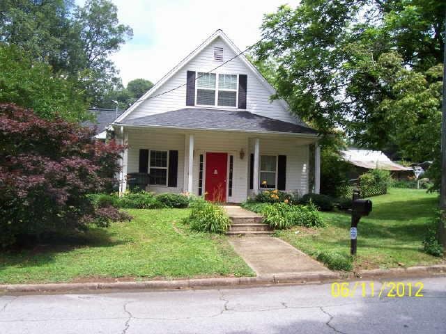 320 Banks St, Cornelia, GA 30531 photo 1