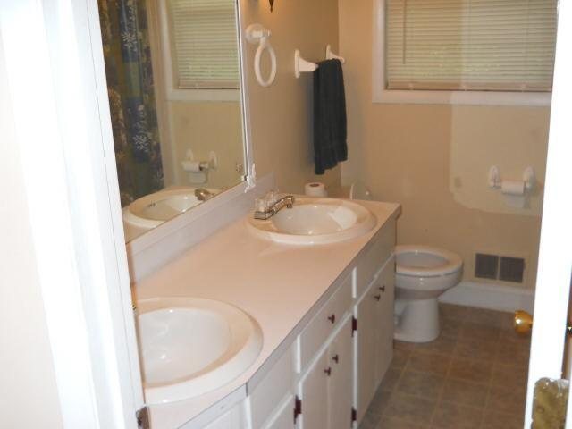 26 Elm Dr, Toccoa, GA 30577 photo 10