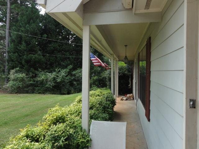150 Thomas Trl, Covington, GA 30016 photo 3