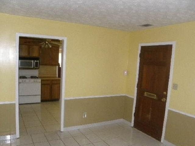 1735 Duffey Dr, Morrow, GA 30260 photo 4