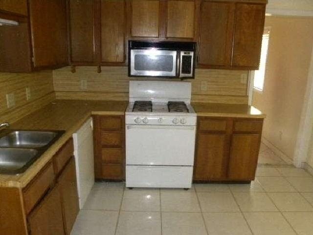 1735 Duffey Dr, Morrow, GA 30260 photo 6