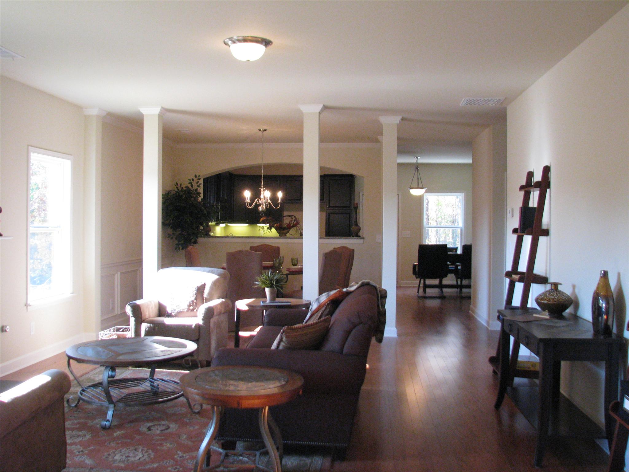 470 Pringle Dr, Suwanee, GA 30024 photo 4