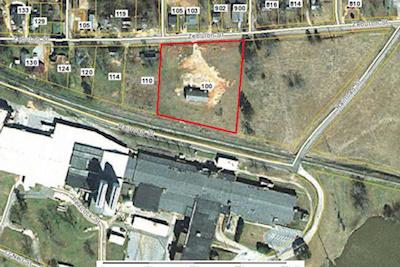 100 Aldora St, Barnesville, GA 30204 photo 3