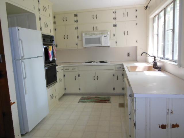 212 E Lane Cir, Lagrange, GA 30240 photo 9