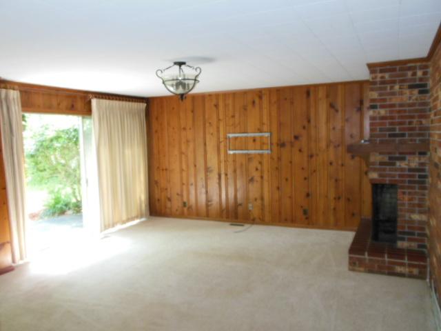 212 E Lane Cir, Lagrange, GA 30240 photo 3