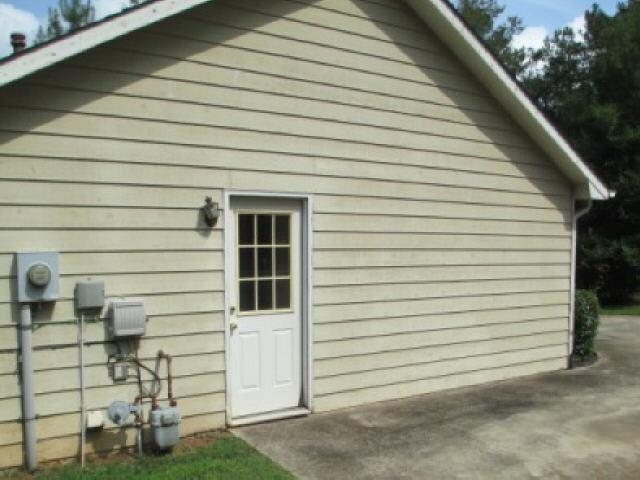 437 Brookstone Dr, Lagrange, GA 30241 photo 4