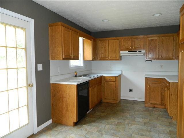 404 Crawford Rd, Barnesville, GA 30204 photo 3