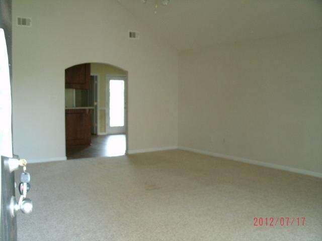 133 Millbrook Dr, Warner Robins, GA 31088 photo 2