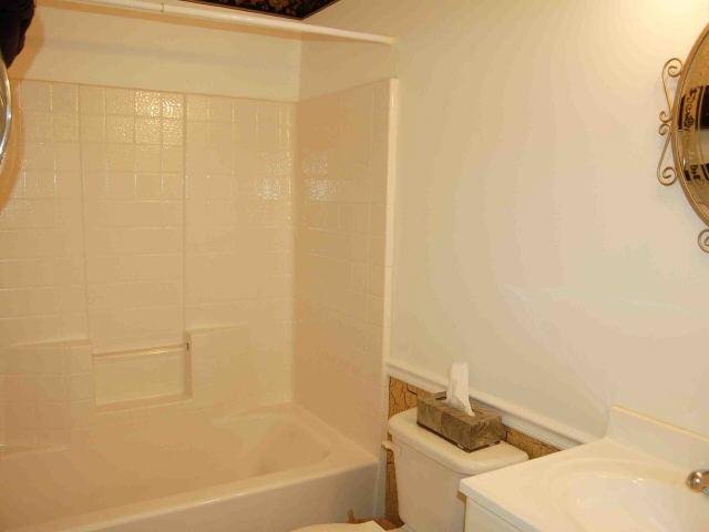 243 E Wright St, Winder, GA 30680 photo 11
