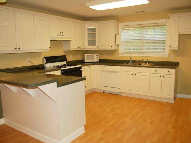243 E Wright St, Winder, GA 30680 photo 2