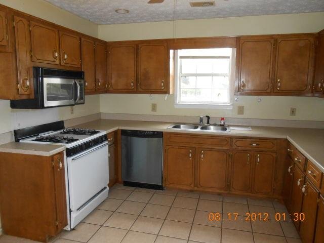 185 Fox Meadow Dr, Covington, GA 30016 photo 8