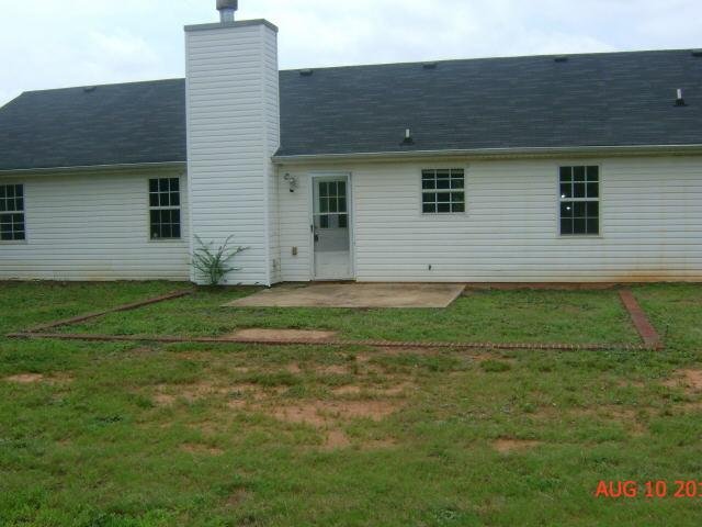 240 Cypress Dr, Covington, GA 30016 photo 2