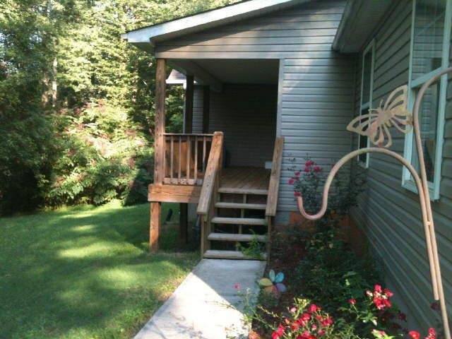 112 Sunset Oaks, Cornelia, GA 30531 photo 2