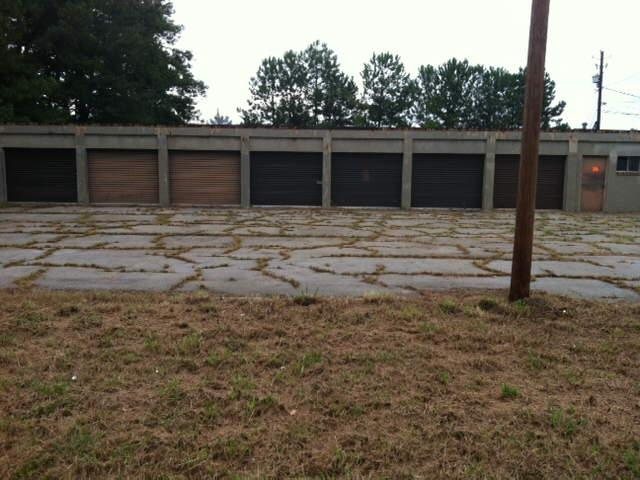 5060 N Lake Dr, Morrow, GA 30260 photo 1