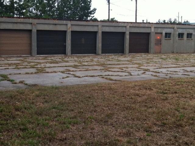 5060 N Lake Dr, Morrow, GA 30260 photo 3