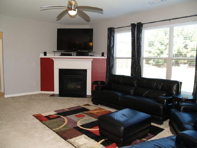 605 E Hampton Pl, Canton, GA 30115 photo 9