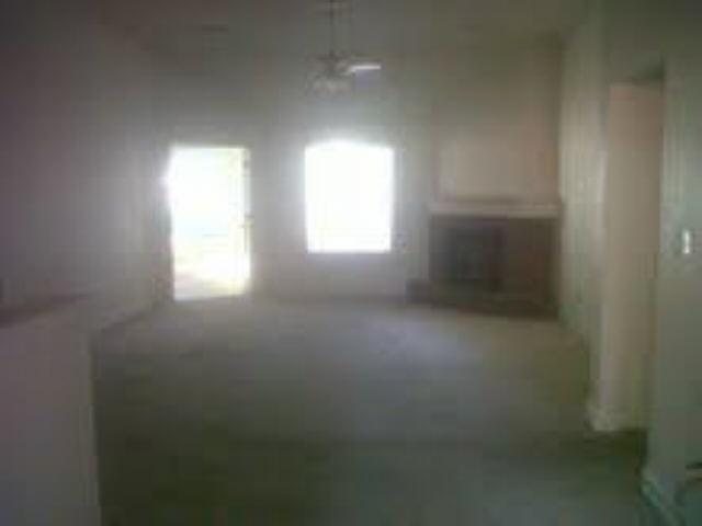 418 Devonshire Dr, Jonesboro, GA 30236 photo 4