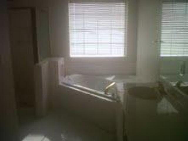 418 Devonshire Dr, Jonesboro, GA 30236 photo 9