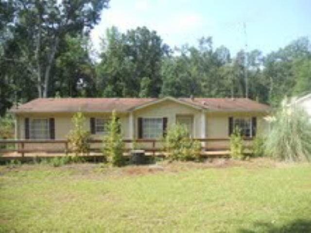 239 Rogers Cir, Barnesville, GA 30204 photo 1
