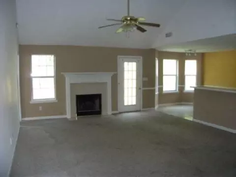 698 Beaver Run Trce, Mcdonough, GA 30253 photo 2