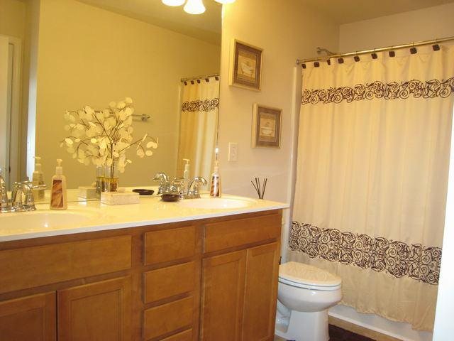 360 Hammersmith Dr, Suwanee, GA 30024 photo 12
