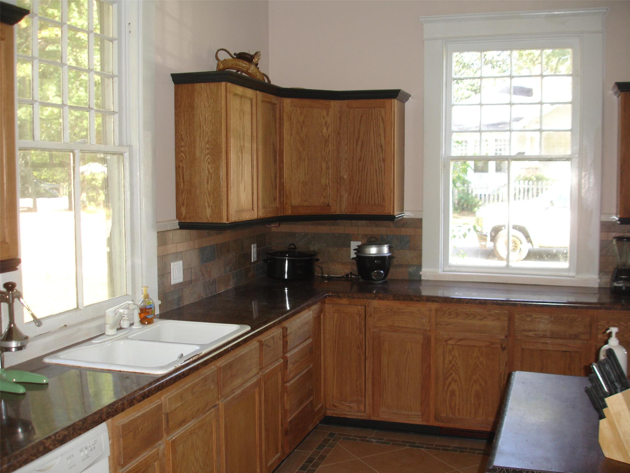 315 E 5th St, West Point, GA 31833 photo 6