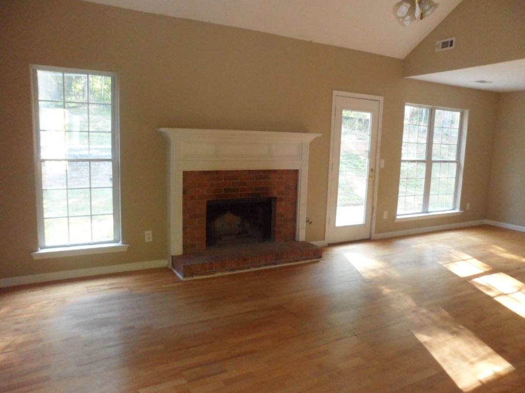 340 Lake Side Dr, Covington, GA 30016 photo 5