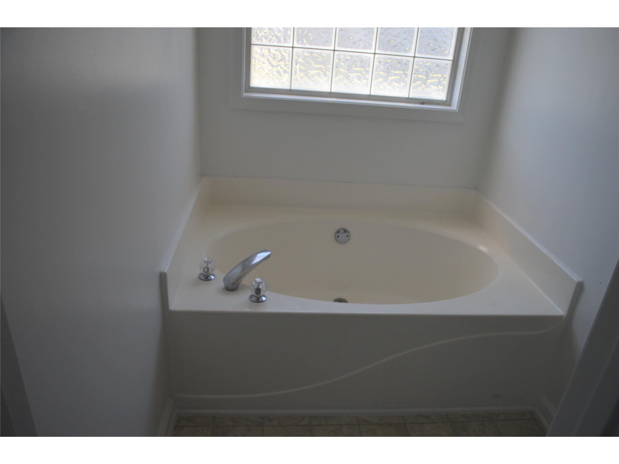 2240 Sugarleaf Trl, Hampton, GA 30228 photo 6