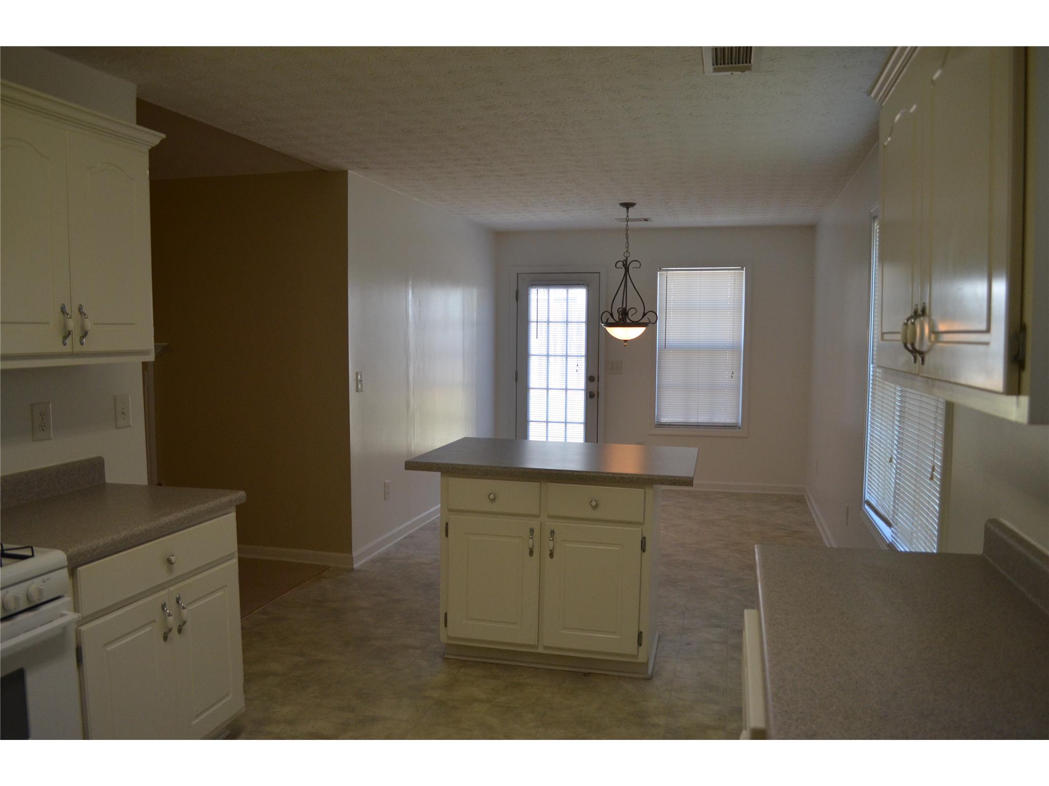 2240 Sugarleaf Trl, Hampton, GA 30228 photo 4