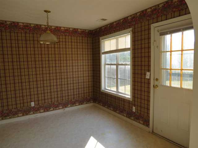 2127 Silva Ct, Stone Mountain, GA 30088 photo 5