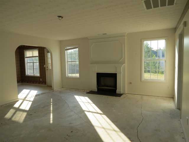 2127 Silva Ct, Stone Mountain, GA 30088 photo 8