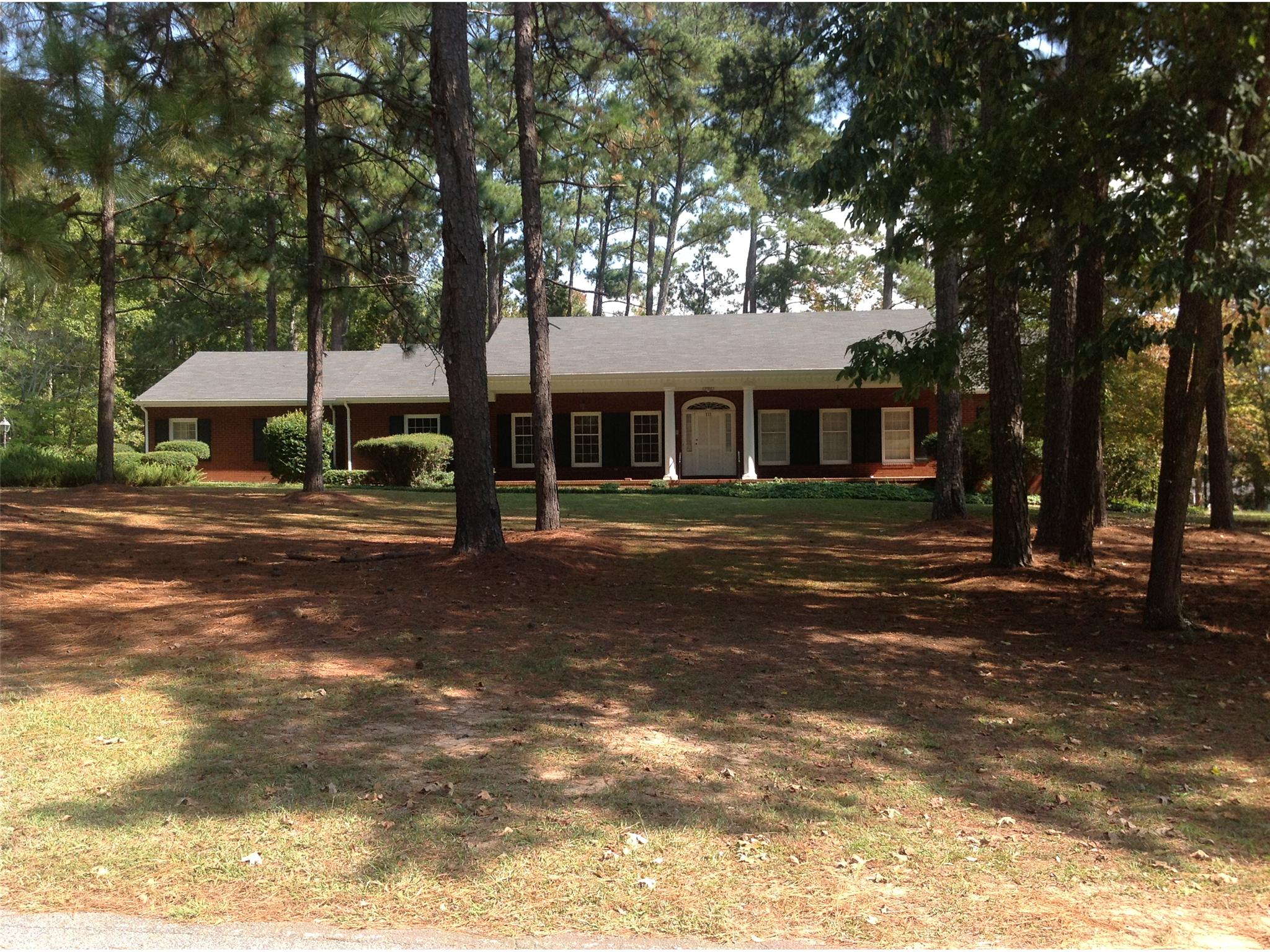 111 Honeysuckle Ln, Barnesville, GA 30204 photo 1