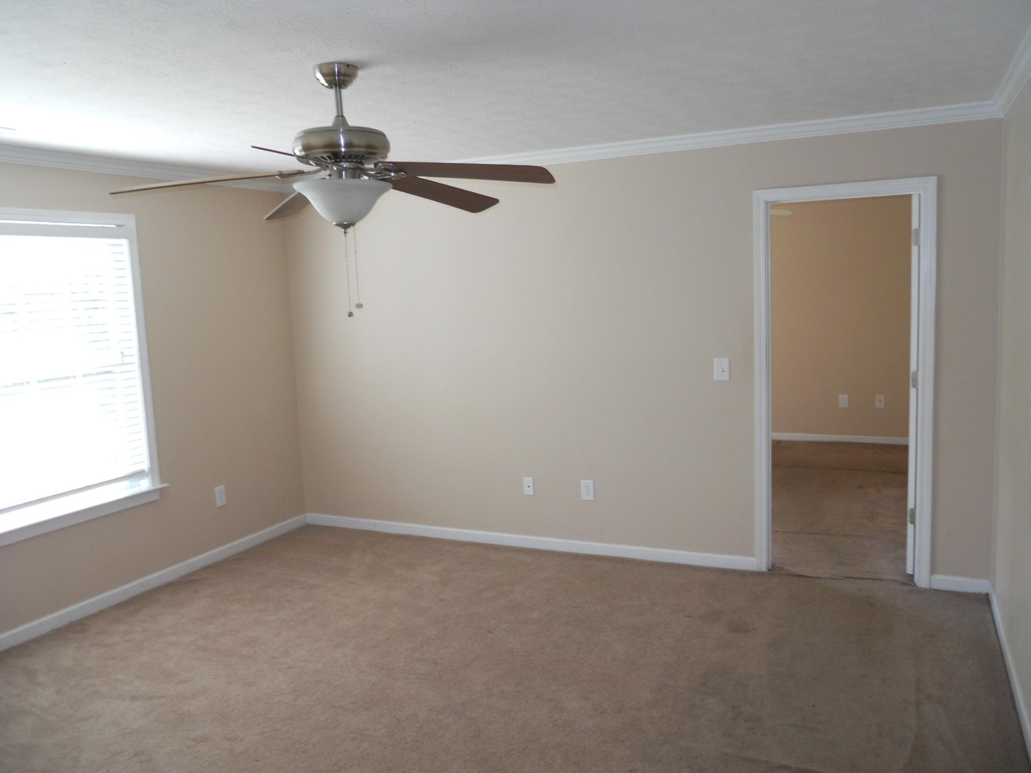 903 Leonard Rd, Lagrange, GA 30240 photo 3